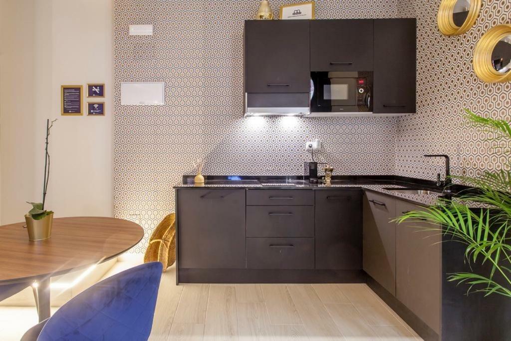 Mediterranean Flats Plaza Redonda Valensiya Dış mekan fotoğraf